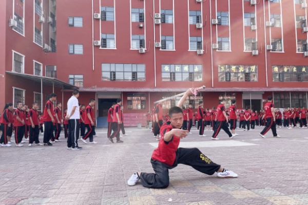 全国最好的封闭军事化管理初中哪里有？