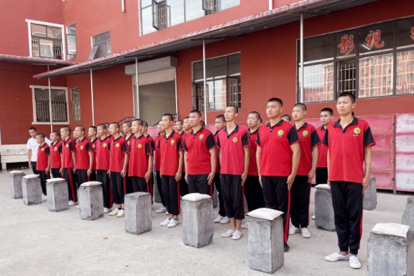 郑州适合初中生上的封闭军事化管理学校在哪？